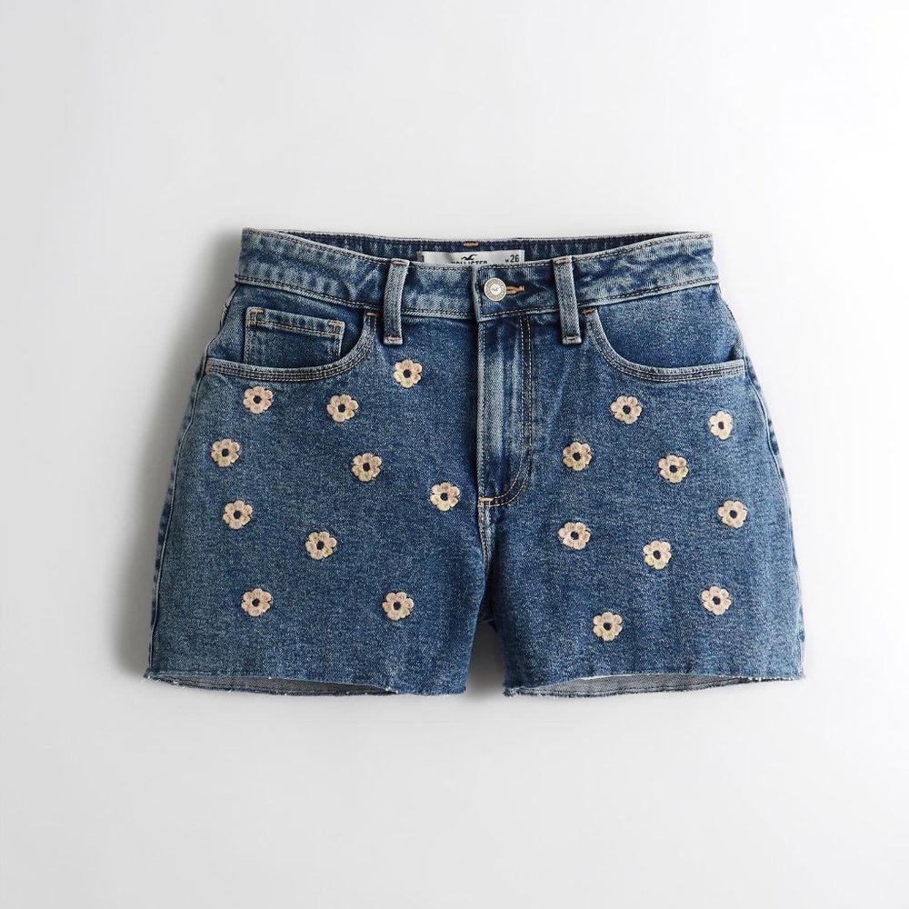 CURVY HIGH-RISE DARK EMBROIDERED DENIM MOM SHORT